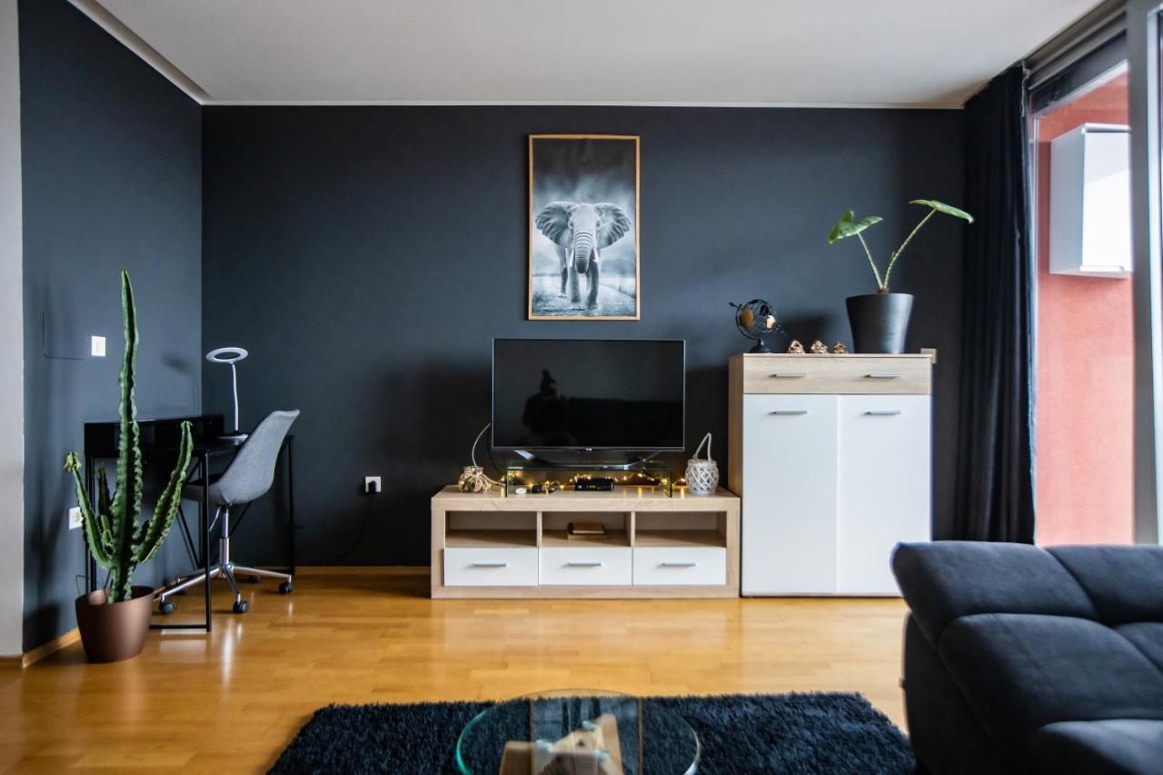 Hermes Apartment & 2 Free Garage Secured Parkings Laibach Exterior foto